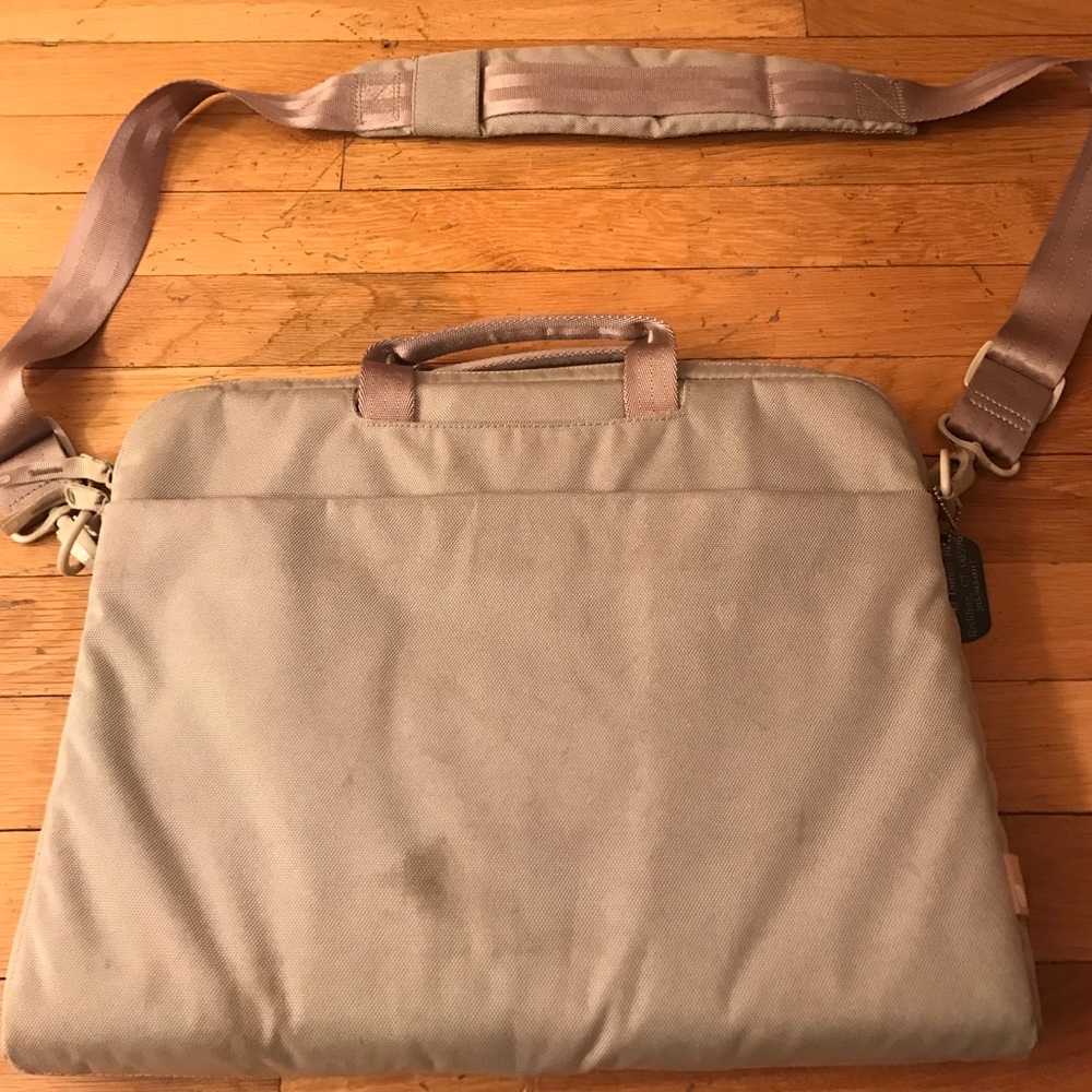 InCase Laptop Bag - Picture 2 of 4