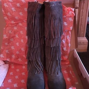 Free people Madge grey suede fringe boots