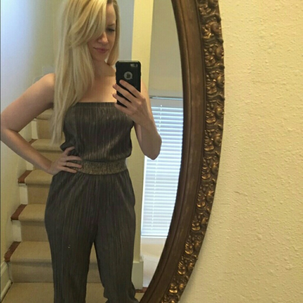 GOLD JUNSUIT FOREVER 21🛍👢