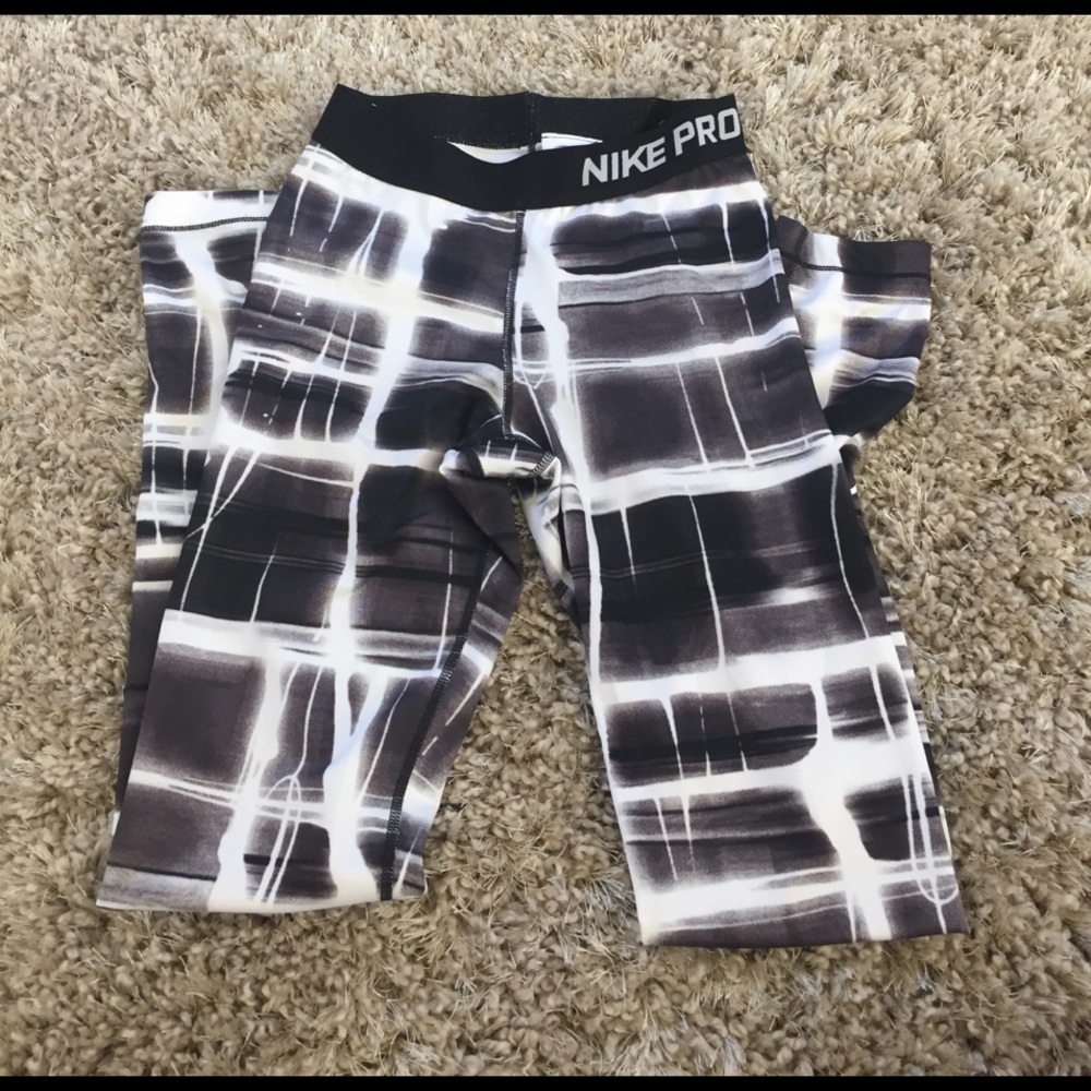 Nike Pro leggings