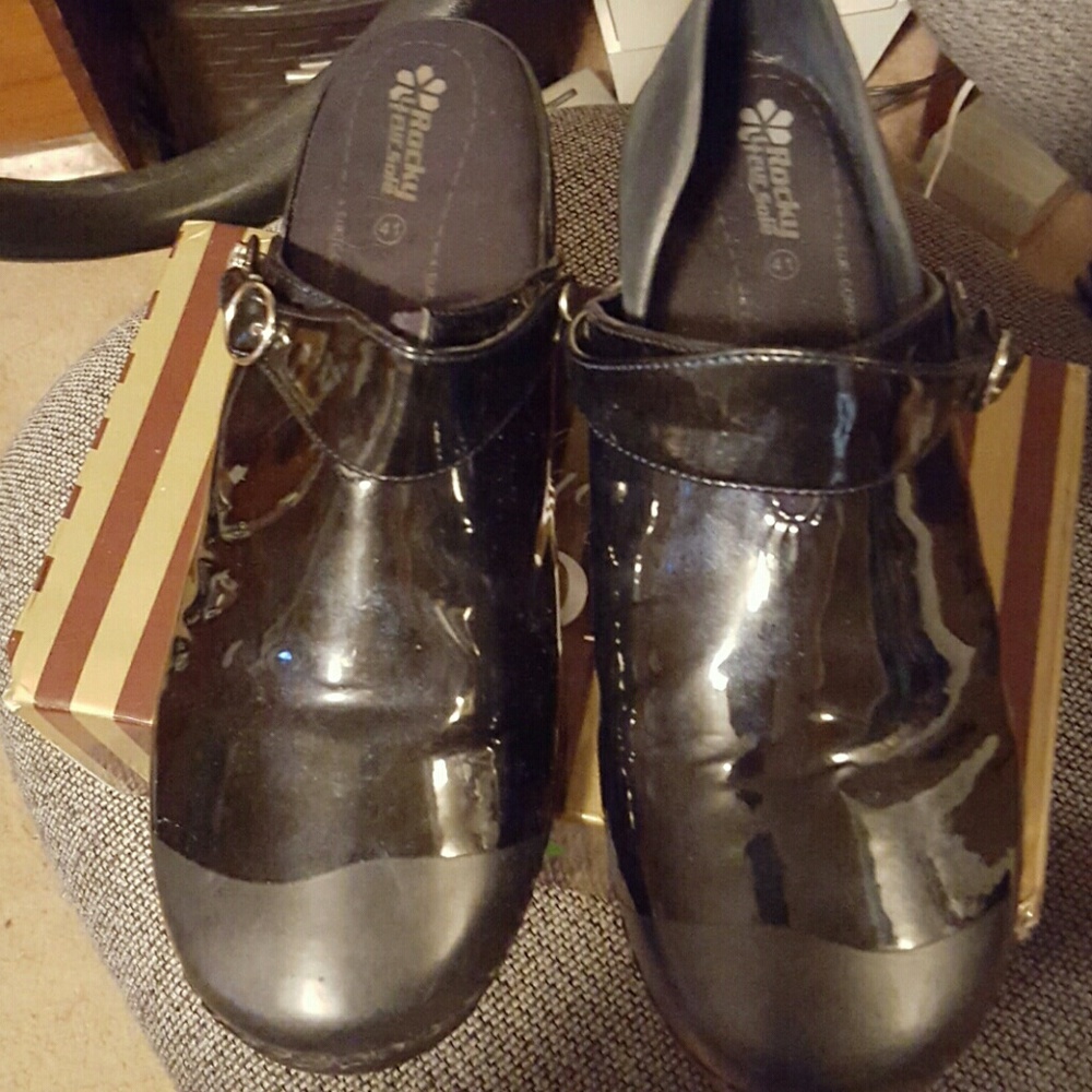 Nursing clogs (MAKE ME AN OFFER!)