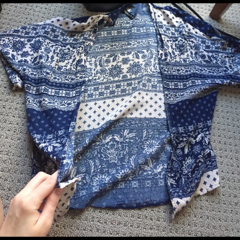 Layover - Picture 3 of 3