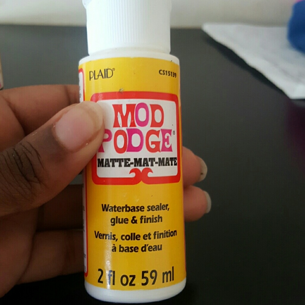Mod Podge Glue - Picture 3 of 3