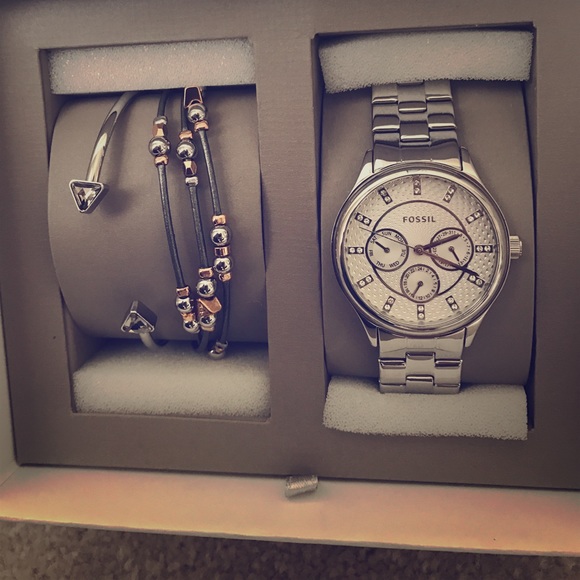 Fossil Accessories - One day sale 💥Fossil watch and arm candy