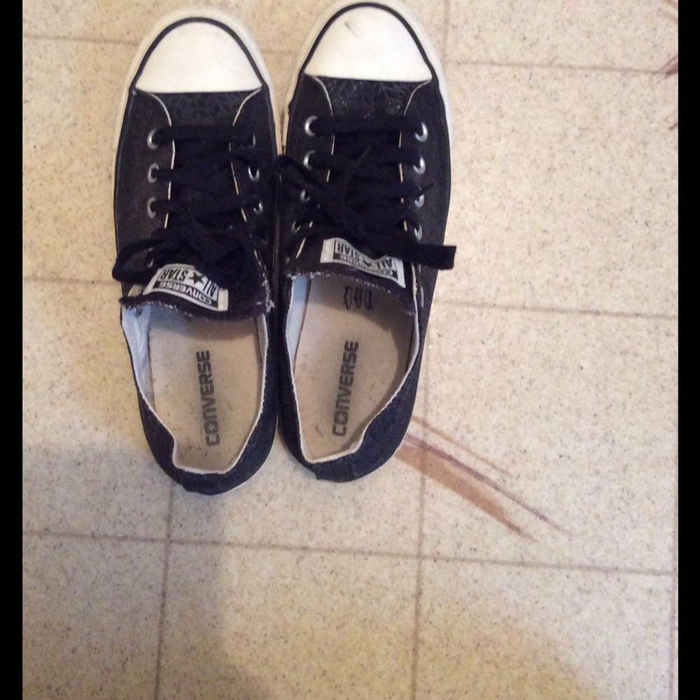 Black converse