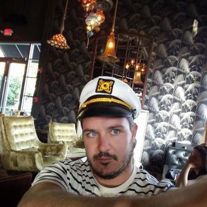 Meet your Posher, Miles