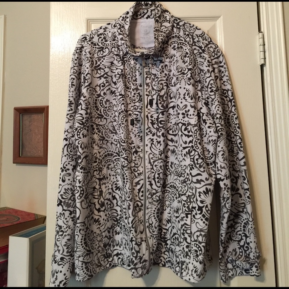 Lightweight poly & spandex Zenergy jacket