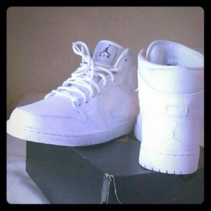 Air Jordan retro 1 all white
