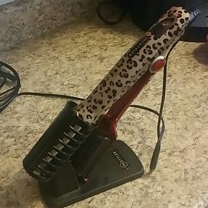 Cheetah print instyler rotating iron