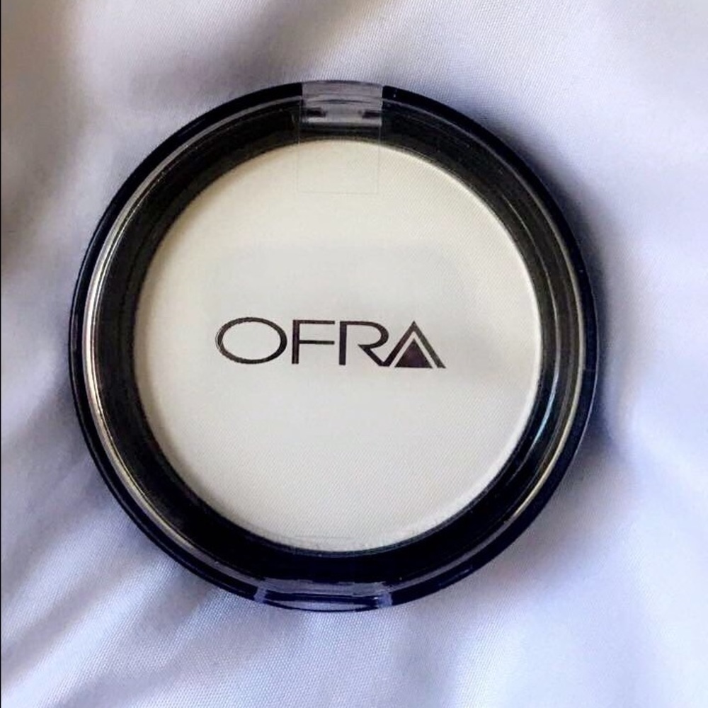 OFRA PRESSED POWDER OIL CONTROL. 10g. NEW.💯✔️