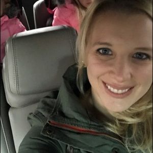 Meet your Posher, Corinne