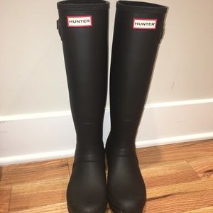 BRAND NEW tall matte black Hunter Boots