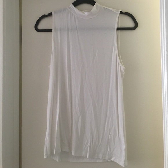 🌹H&M basic tank top🌹 - Picture 1 of 2