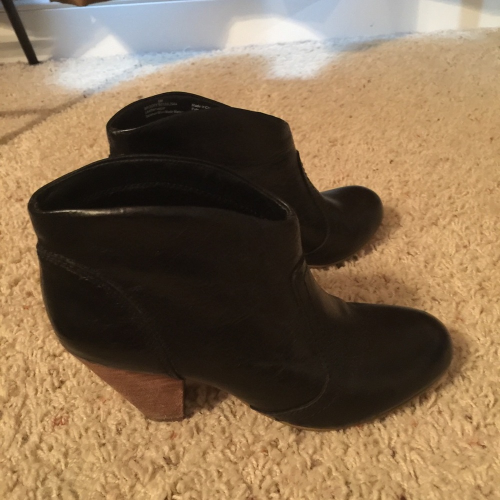 Carlos Santana booties
