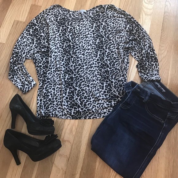 Charlotte Russe Tops - Cheetah scoop neck flowy blouse!