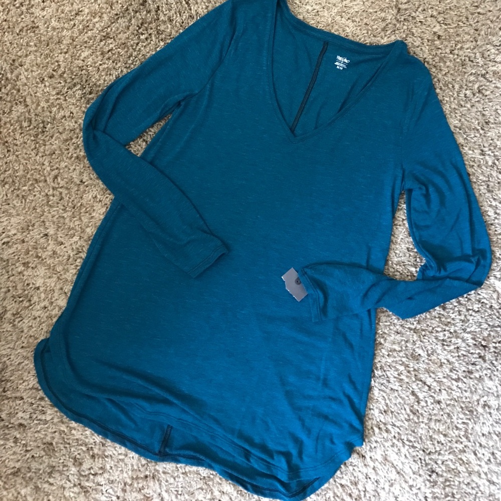 /Mossimo/ long sleeve shirt