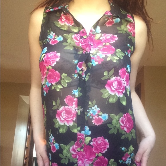 Sheer floral button up - Picture 2 of 5