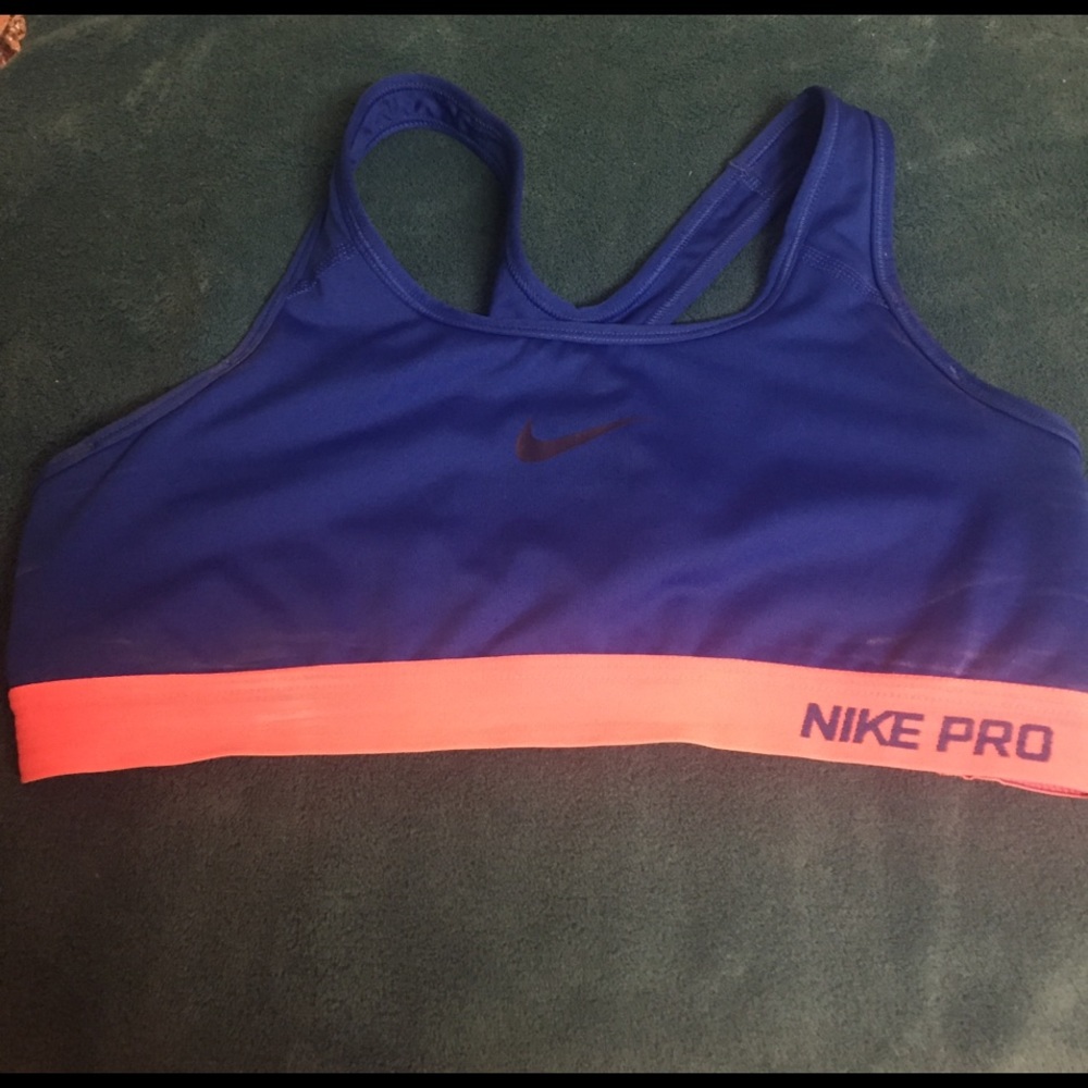 Nike Pro Sports Bra