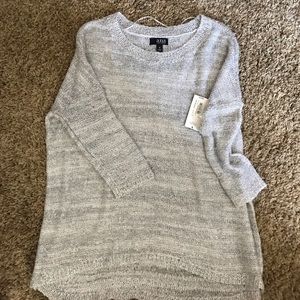 /Ana/ thin sweater