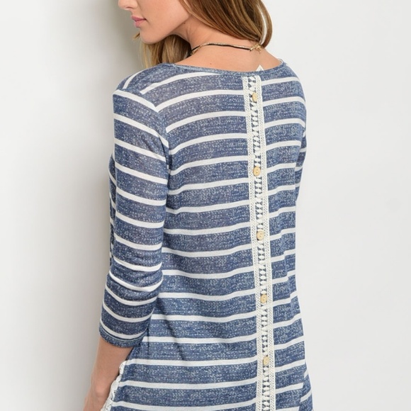 Knit Pocket Top - Picture 2 of 8