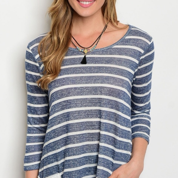 Knit Pocket Top - Picture 4 of 8