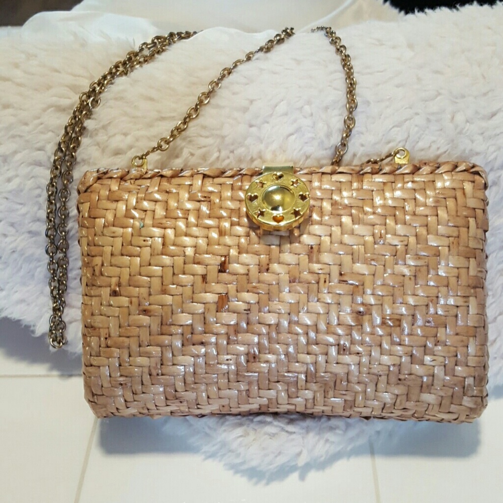 Gorgeous wicker purse