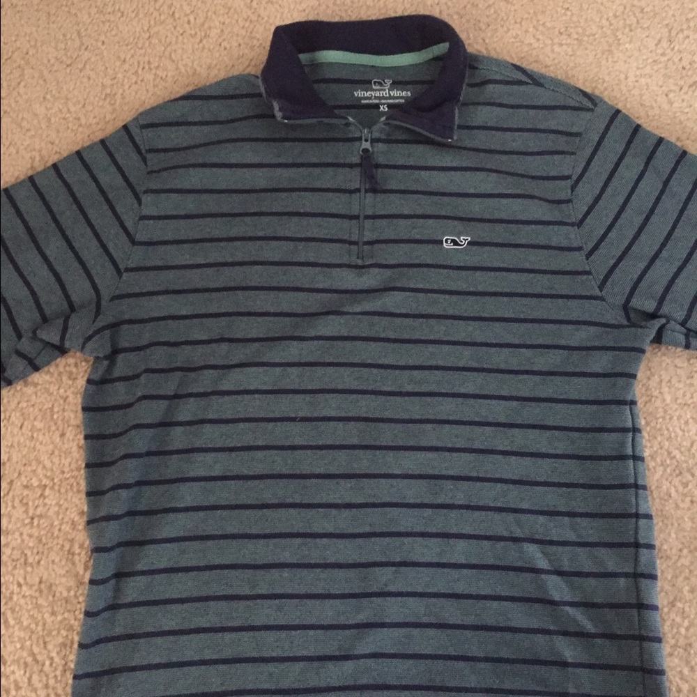Vineyard Vines sweater