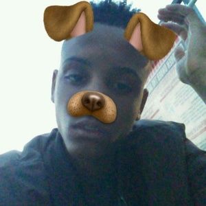 Meet your Posher, Emmanuel