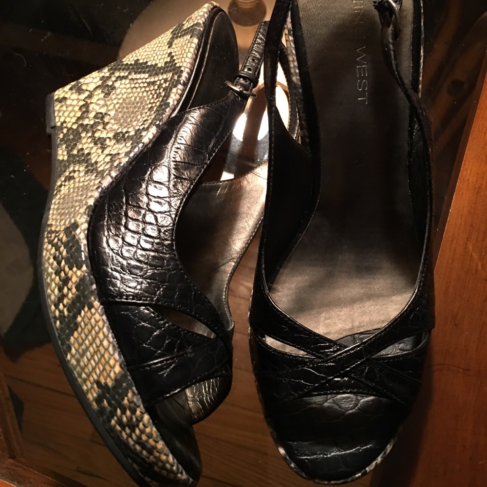 Nine West Women's Freeborn Black Croco Wedge