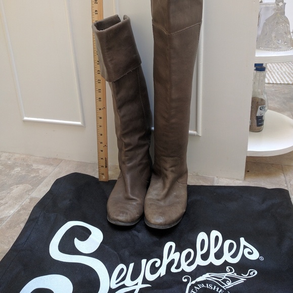 SEYCHELLES - Cover Me Up Boot Seychelles True Story Grey boots w/box & bag