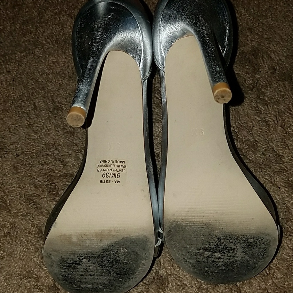 Shoes - Picture 2 of 5