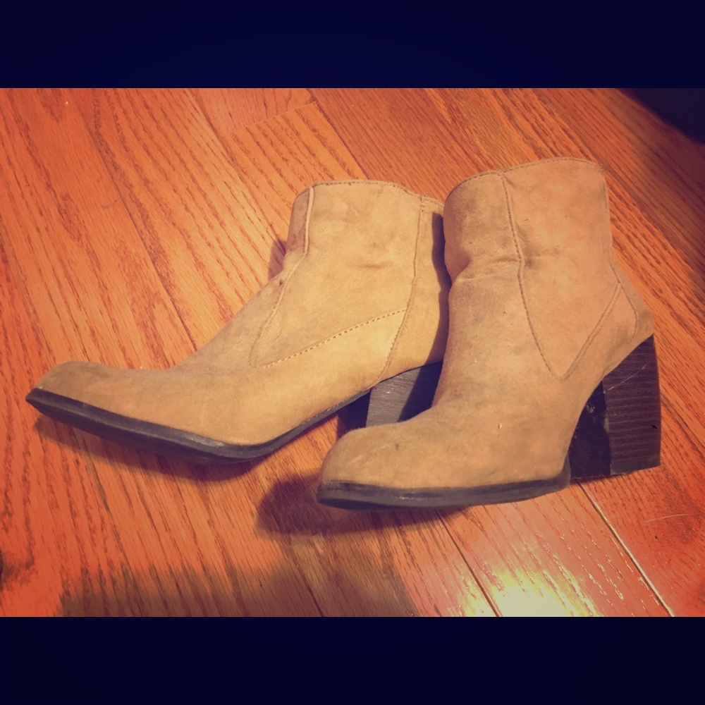 Tan / Brown booties