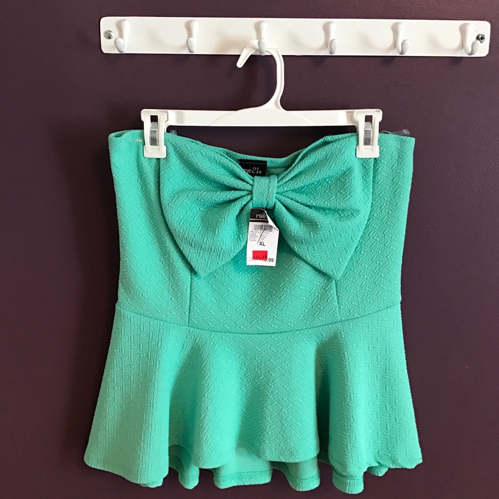 Mint strapless bow top