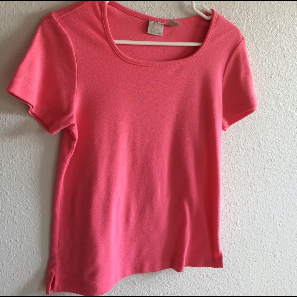 Pink scoop neck tee