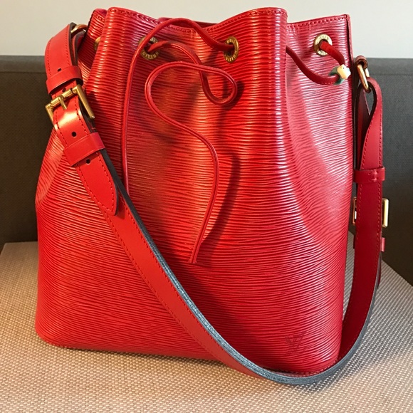 Authentic Louis Vuitton Red Epi Petit Noe - Picture 2 of 5