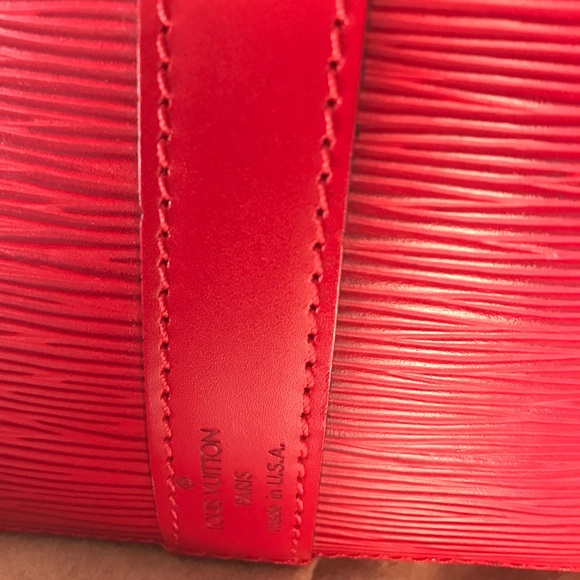 Authentic Louis Vuitton Red Epi Petit Noe - Picture 4 of 5