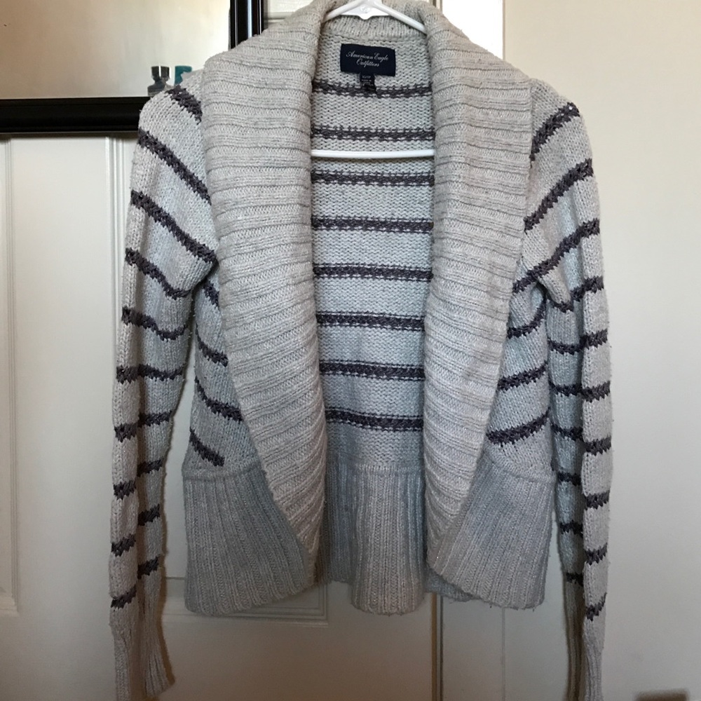 American eagle sweater