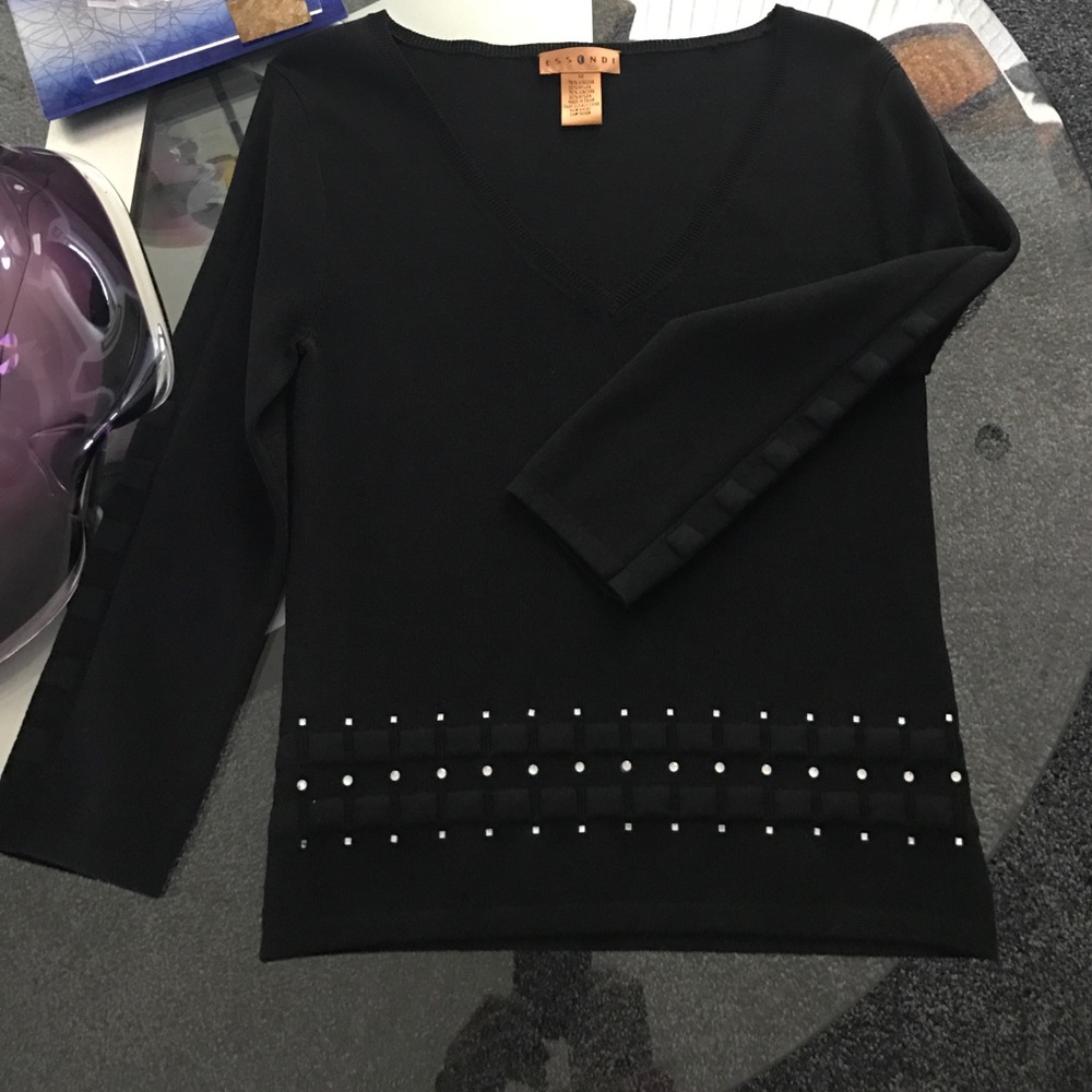 Black 3/4 Sleeves V Neck Top Stonea  in waist area