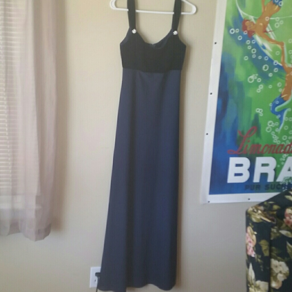 Understated Navy Blue Velvet/Chiffon Ballgown