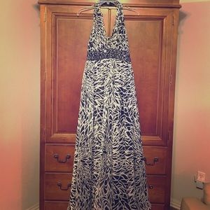 Black/White Floral Formal Dress