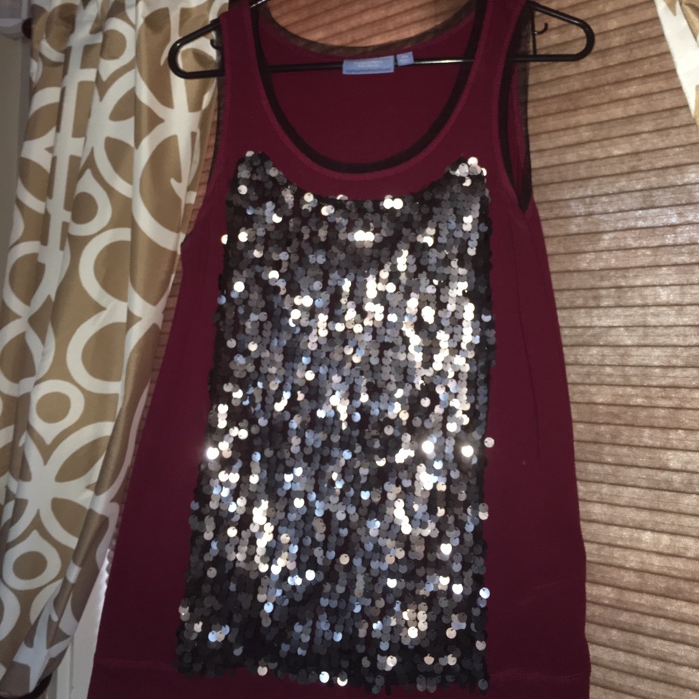 Simply Vera wang sparkly tank top.