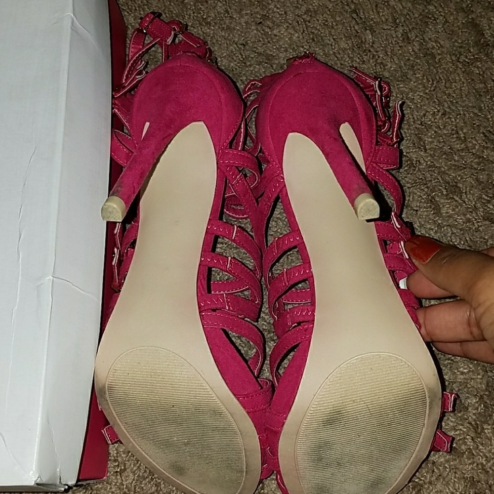 Shoes - Picture 2 of 5
