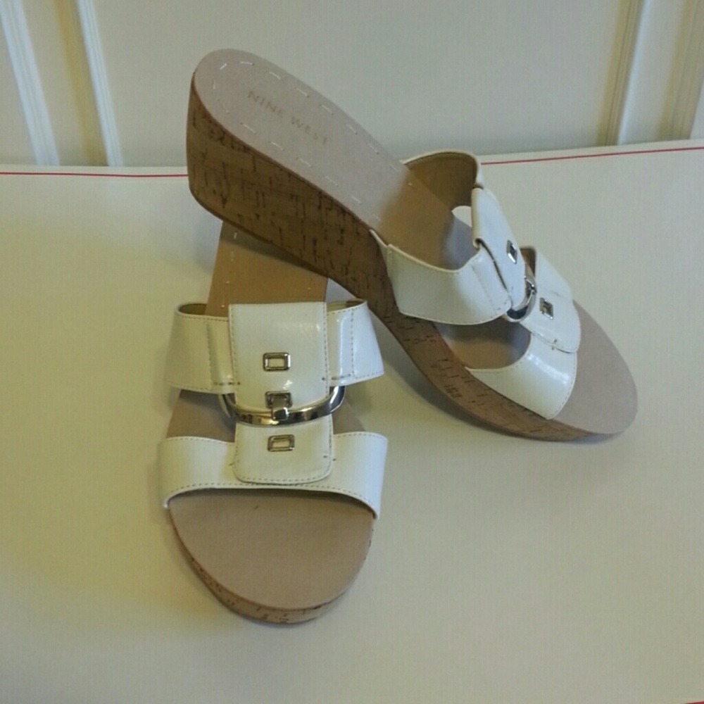 Nine West 8.5M White Cork Slide 2.5 in Wedge Shoes