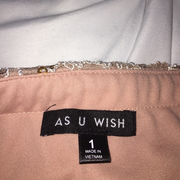 Elegant Gold Dress - Picture 3 of 3