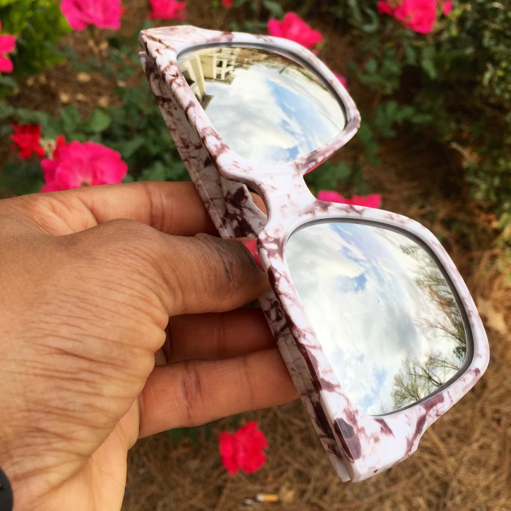 UV400 Stylish Neutral Sunnies - Picture 4 of 4