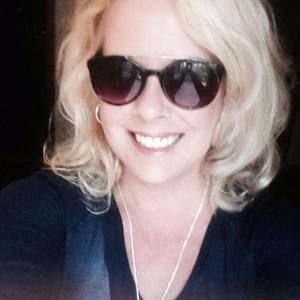 Meet your Posher, Dana