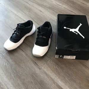 Jordan 11 RETRO LOWS