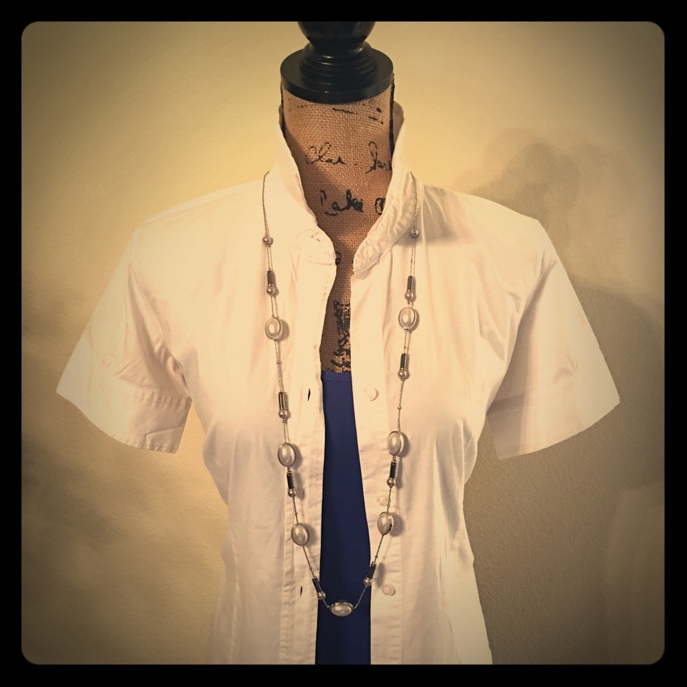 🌺 Old College Inn White Collared Shirt 🌺