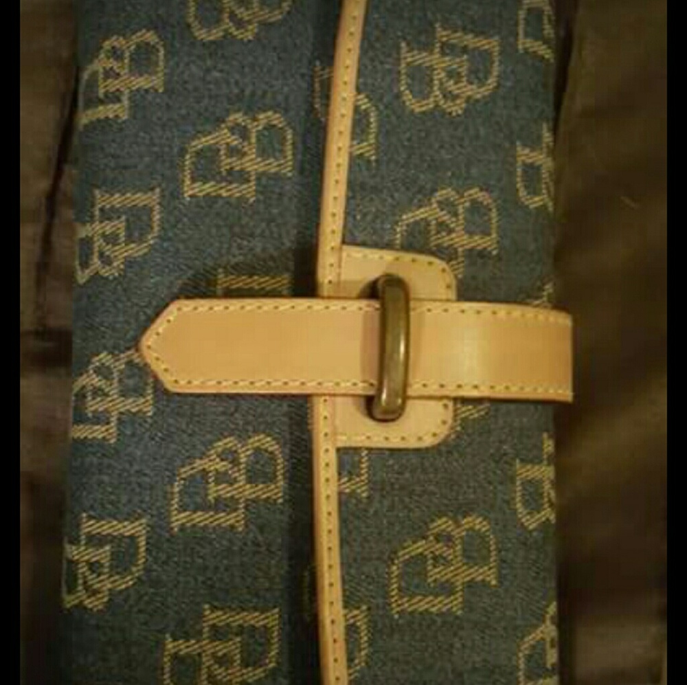 Dooney&Bourke wallet