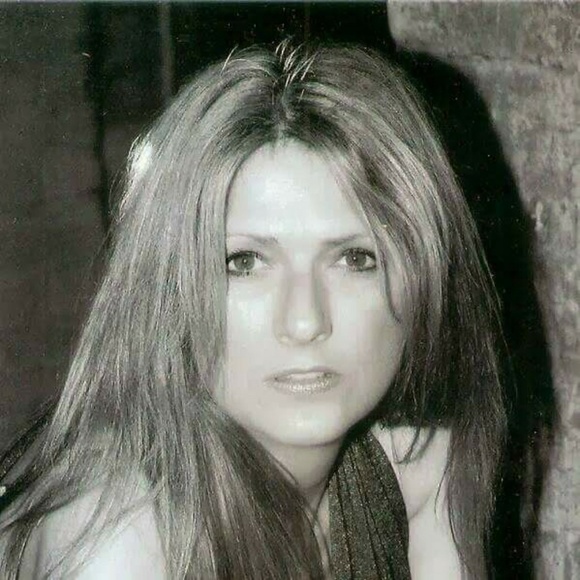 Meet your Posher, Tina - Picture 2 of 4